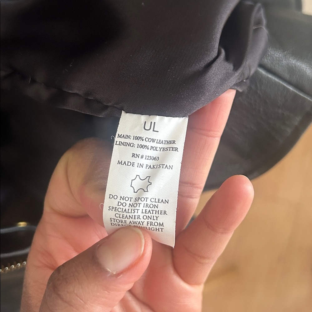 Understated Leather Jacket- size Medium - image 3